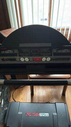 Preform Inclining Treadmill