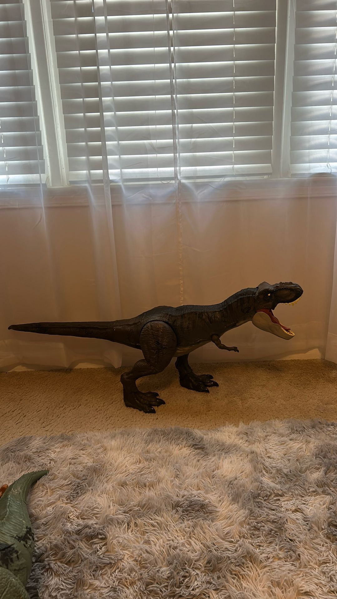 Jurassic World Super Colossal Dinosaur Action Figure, Large Tyrannosaurus Rex