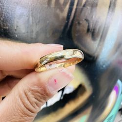10k Wedding Band 