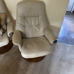 Lounge Chair And Foot Rest
