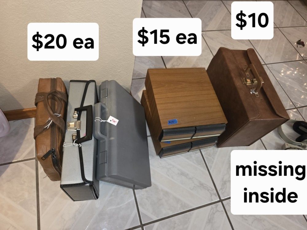 Cassette tape cases $10-$20
Pick up in Harlingen, I live near Walmart
Antiques, Telephone, Flags & Collectables