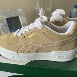 PUMA Sued Shoes size 9