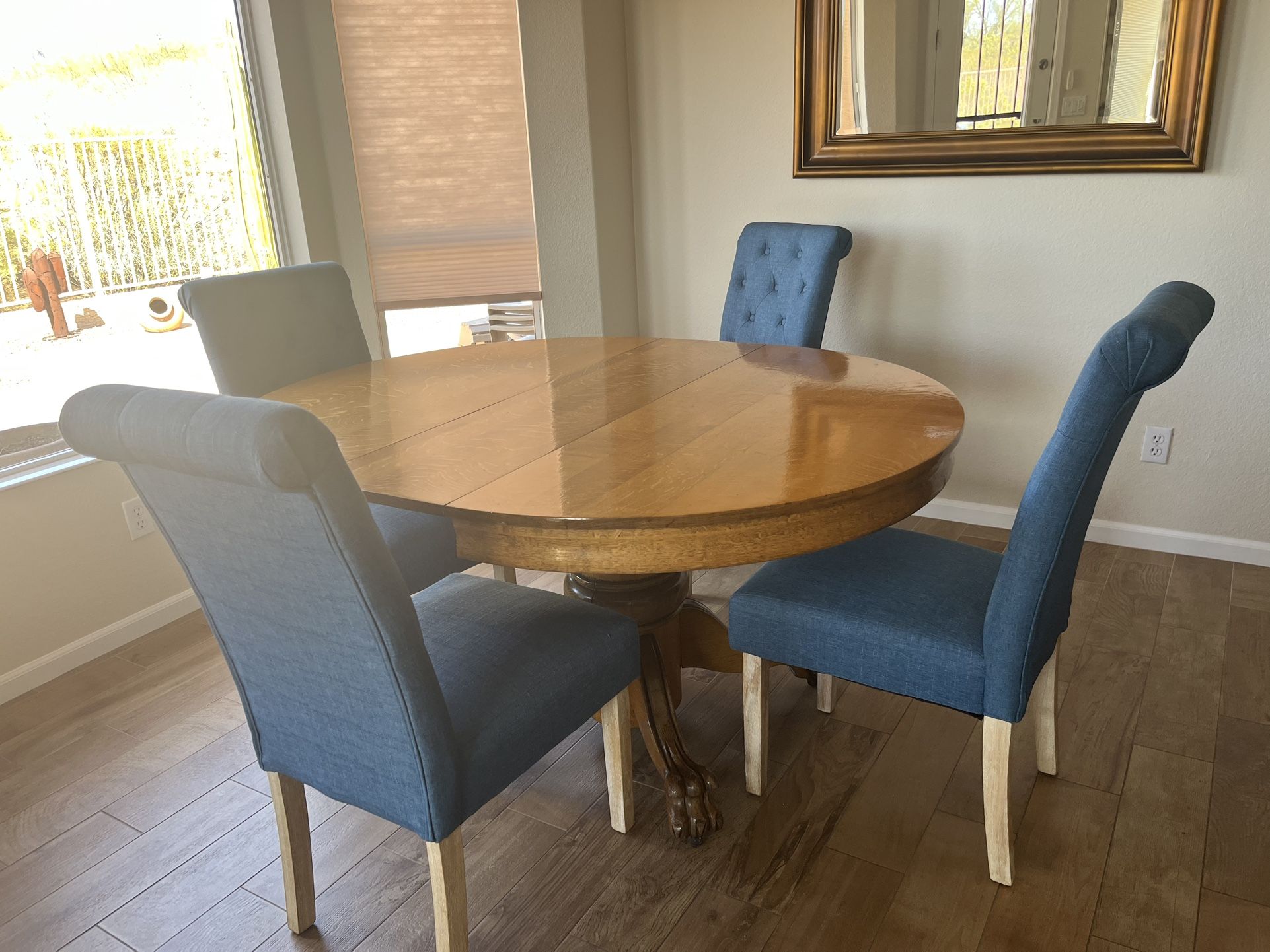 Antique extendable oak table +4 Boho chairs