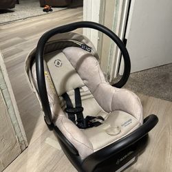 Maxi Cosí Infant Car Seat + base 