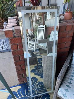 Door mirror with storage jewelry box