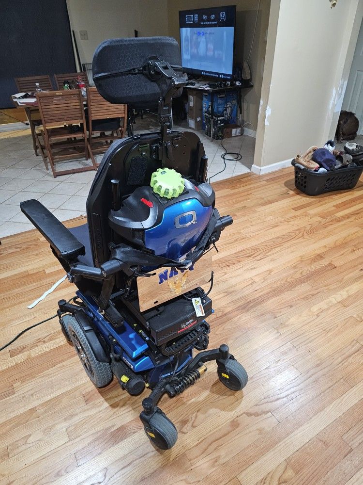 Hydraulic Lift Electric Wheelchair