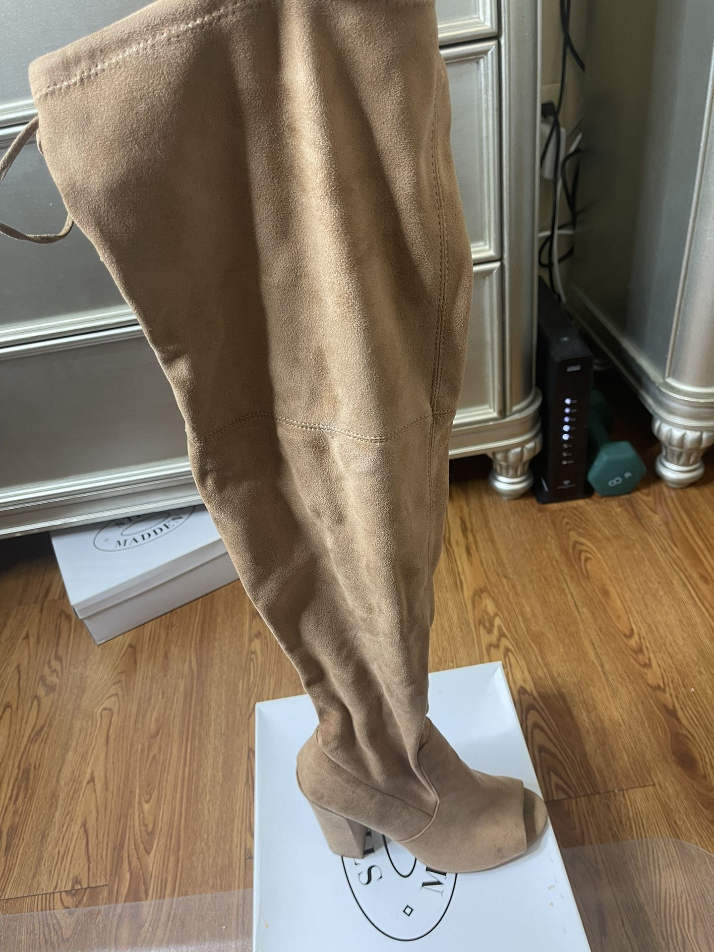 Suede Thigh high Boots Steve Madden