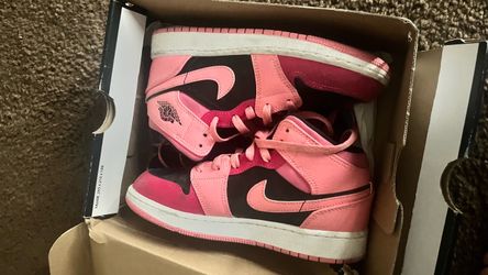 Air Jordan 1 Mid Pink Black Sneakers