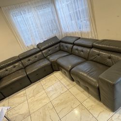 TV / MOVIE COUCH 