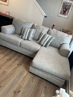 Gray Fabric Sectional Sofa with Chaise