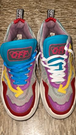 MULTI COLORED OFF WHITES