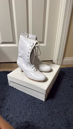 White tall folklorico boots sz 8