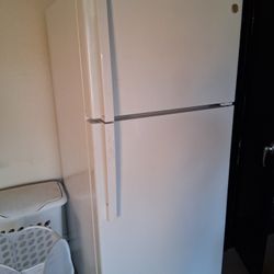 Refrigerator Great Condition 
