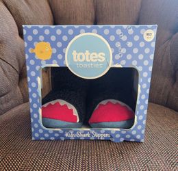 Kids Totes Shark Slippers 