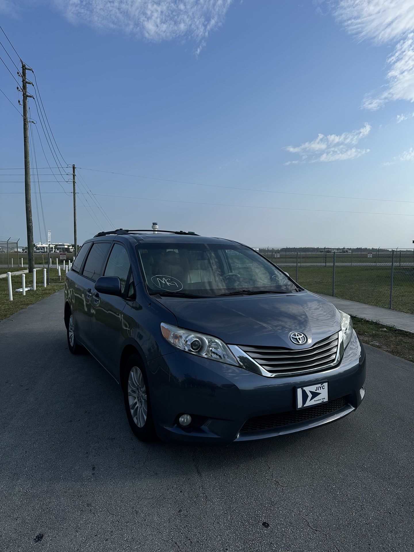 Toyota Siena 2013