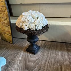 Baby Roses On Platform On Stem