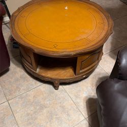 1900’s Round Coffee Table