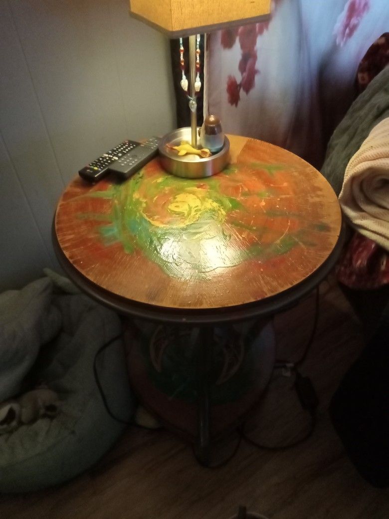End Table/accessory Table