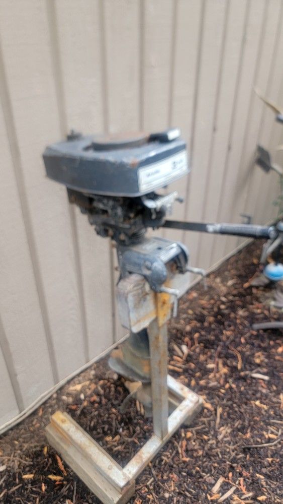 3.5hp Outboard Motor And Stand
