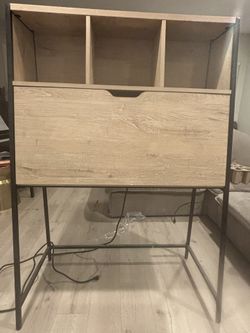 Foldable Desk With Shelf.