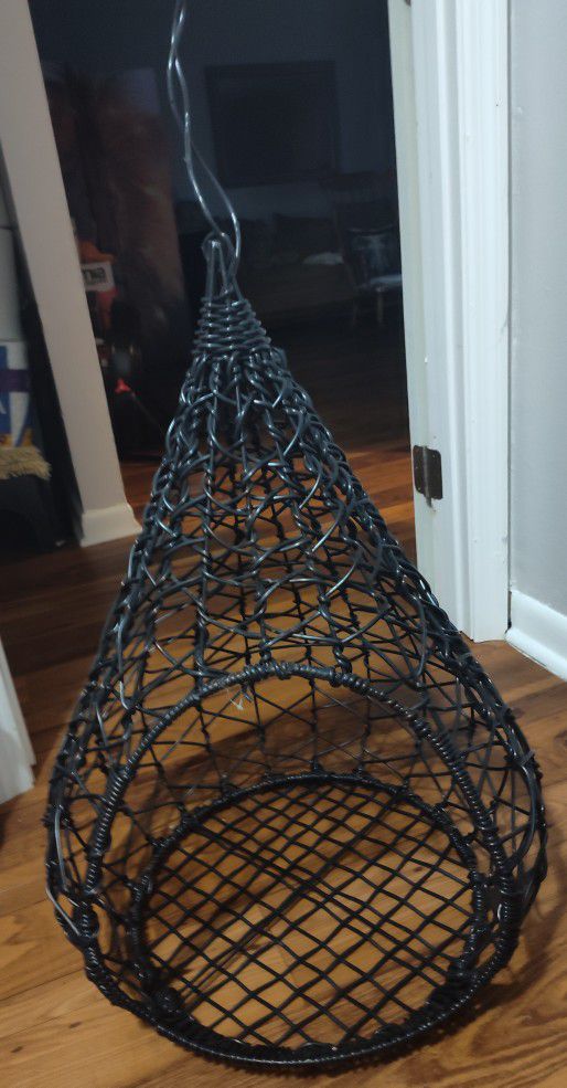 Metal Hanging Cage 