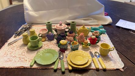 Doll dishes 80 years old