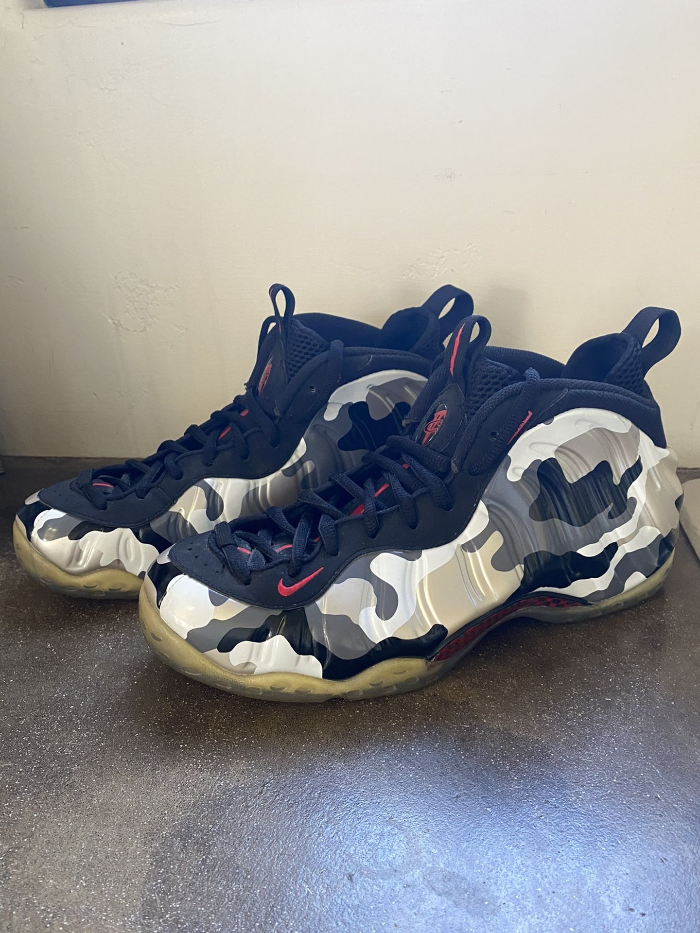 Nike Air Foamposite Fighter Jet, 10.5 for Sale in Carmichael, CA - OfferUp