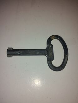 Antique Barrel Key Metal Skeleton Key