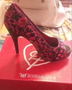 Woman high heels size 8