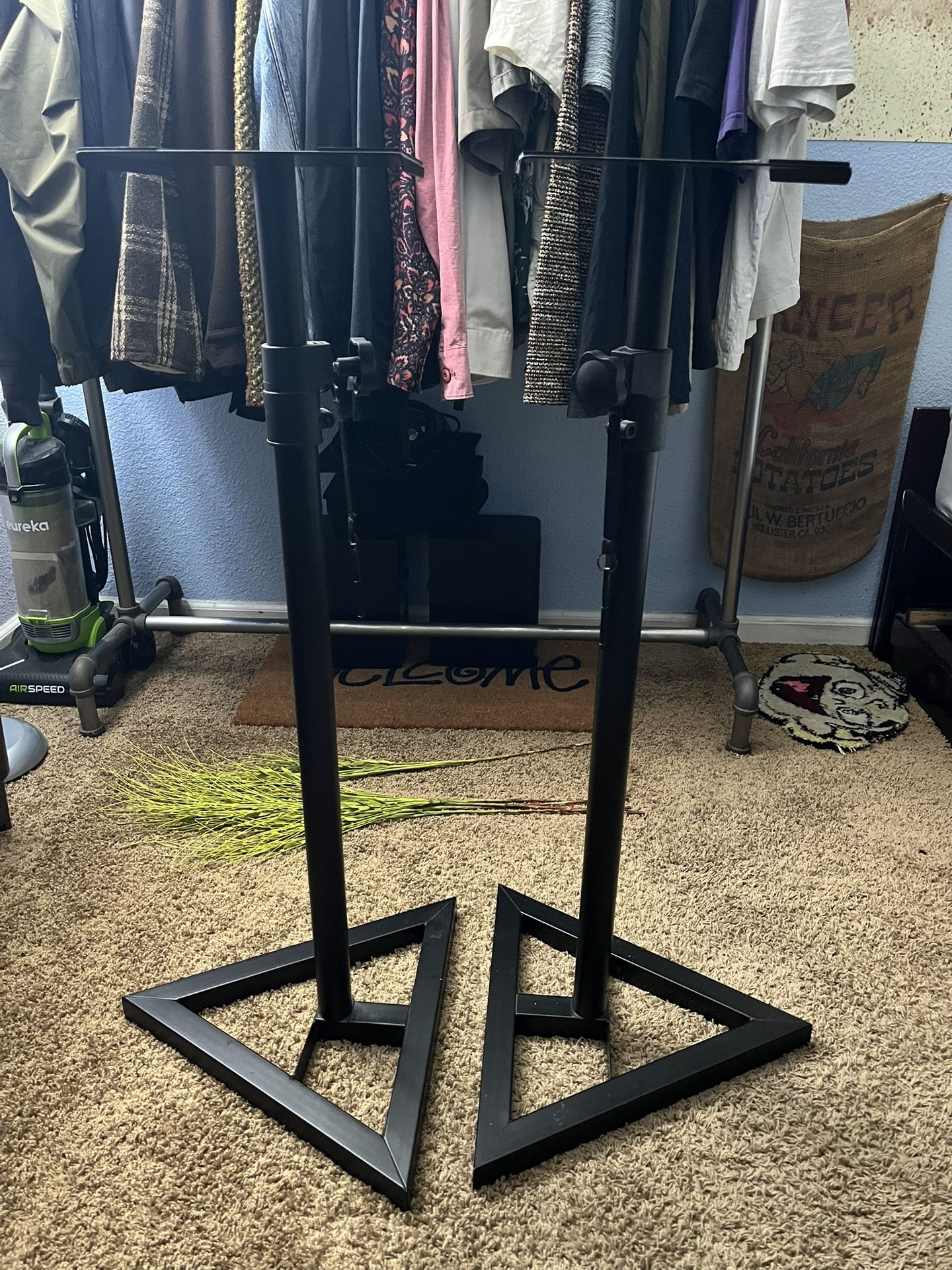 Speaker Stands 