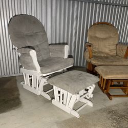 Comfortable Rocking Chairs And Leg Rests