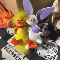 Annalee Easter Pals