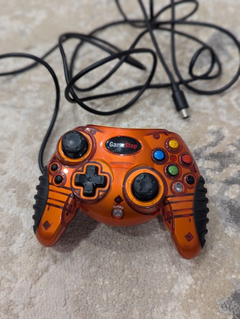 Mad Catz GameStop Wired Controller for Microsoft Xbox Orange.