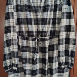 Woman's Dress Size L