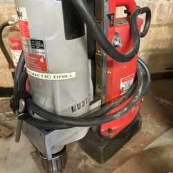 Electromagnetic Drill Milwaukee 