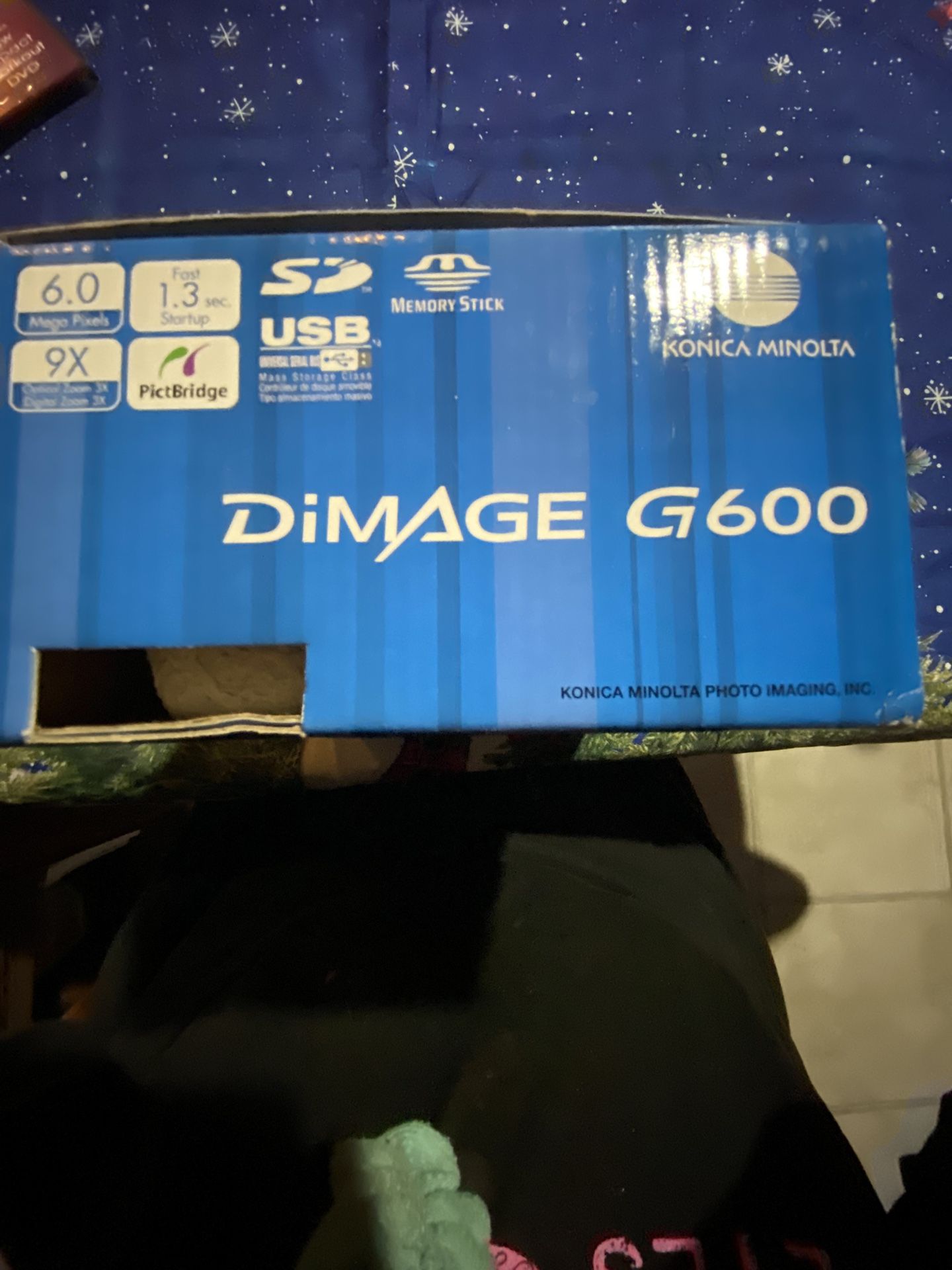 Retro - Konica Minolta DiMAGE G600 Camera