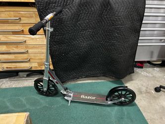 Razor A6 scooter