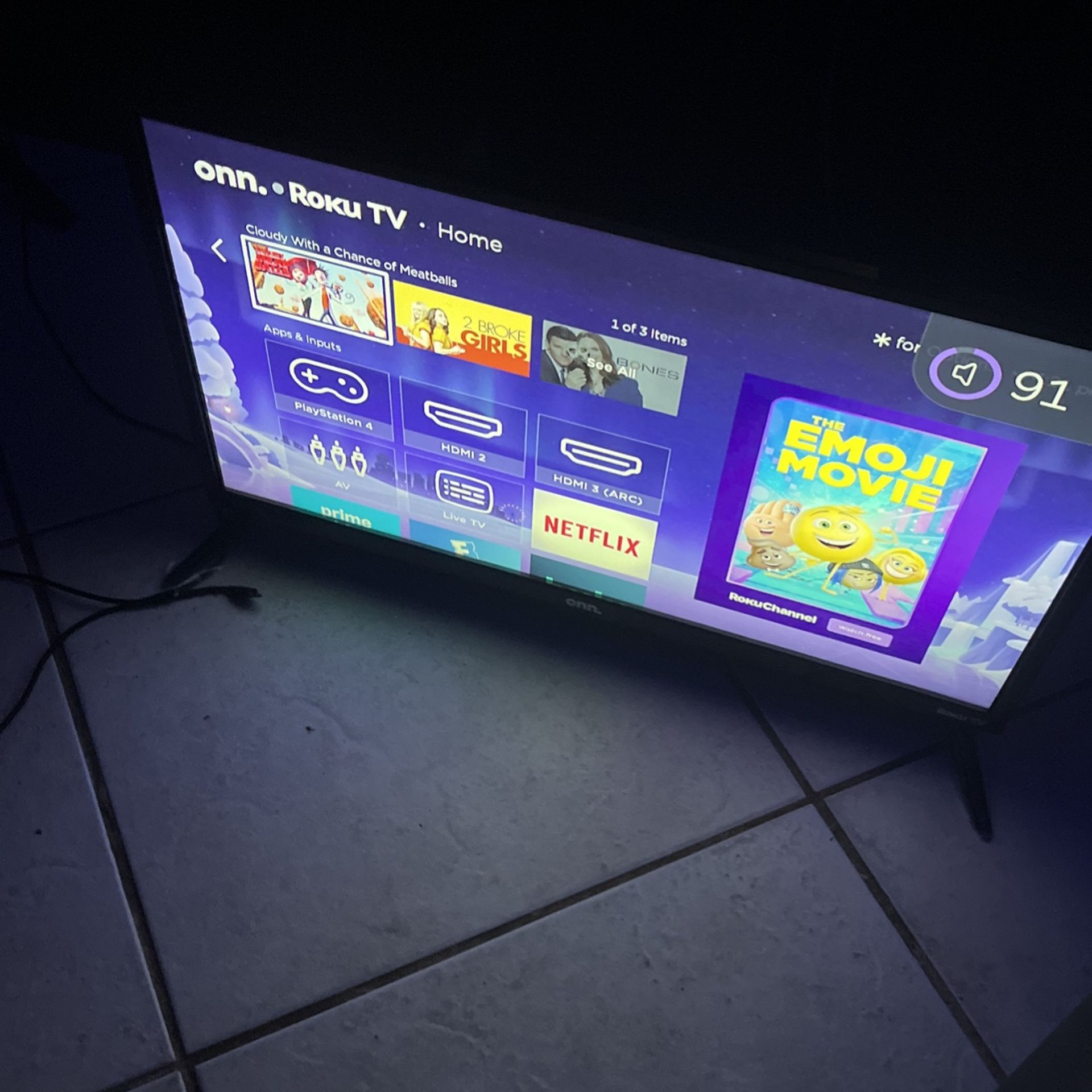 Small Roku Onn Tv