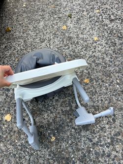 Chicco Baby Booster Seat with Tray
