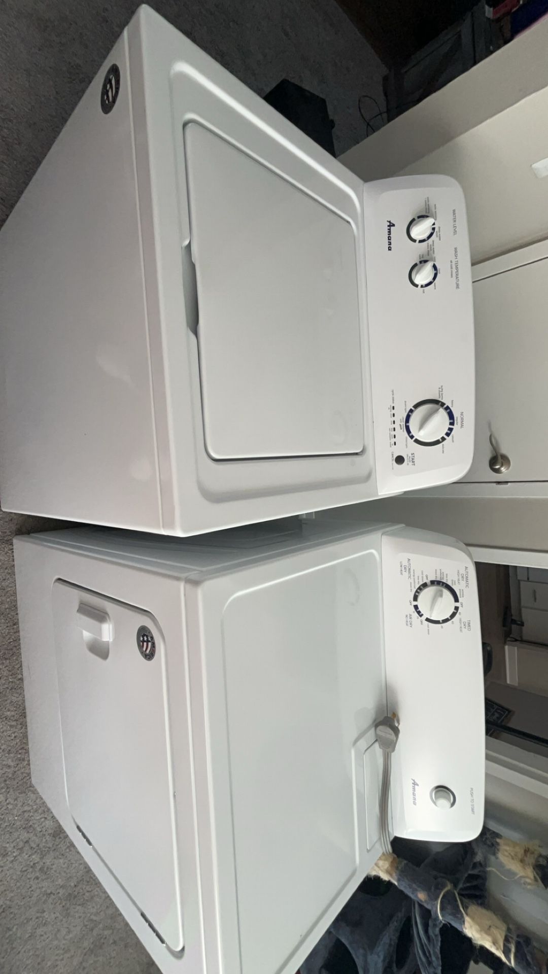 Amana Washer And Dryer Set. 