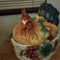 Clucking Good Deal! Vintage Hen-Shaped Serving Bowl