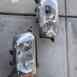 2010-2013 Toyota 4Runner Headlights Oem