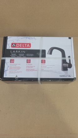 Delta Larkin Single Handle Centerset Bathroom Faucet - Matte Black - 15890LF-BL