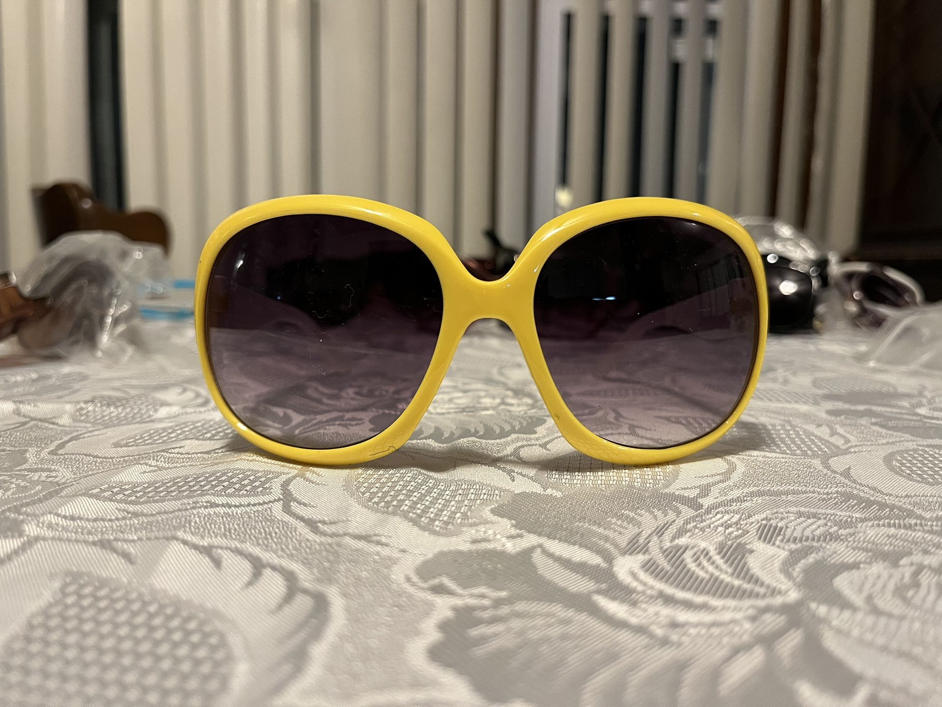$5 Women’s Sunglasses 