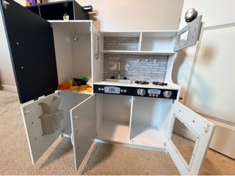Kids play kitchen