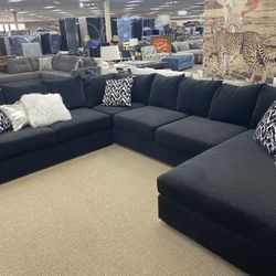 Beautiful & Comfortable Sectional 