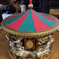 Vintage Mr. Christmas Holiday Merry Go Round