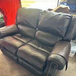 RECLINING LOVESEAT COUCH