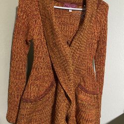 Sweater / Cardigan 