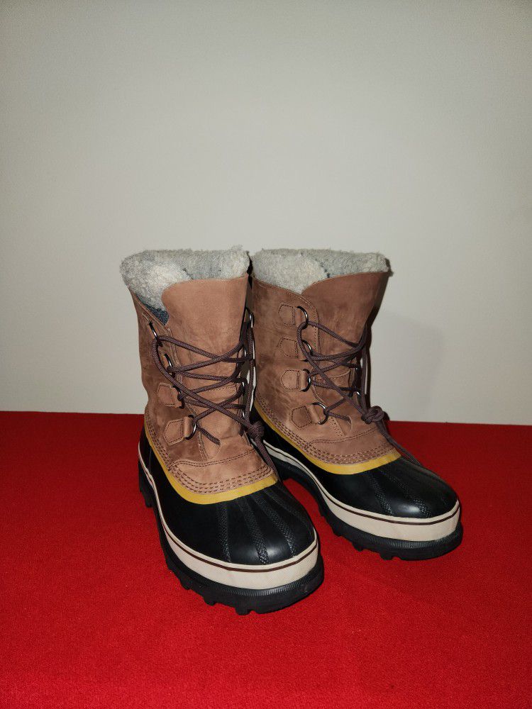CARIBOU  HAND CRAFTED  SOREL WATERPROOF MENS  US SIZE 9